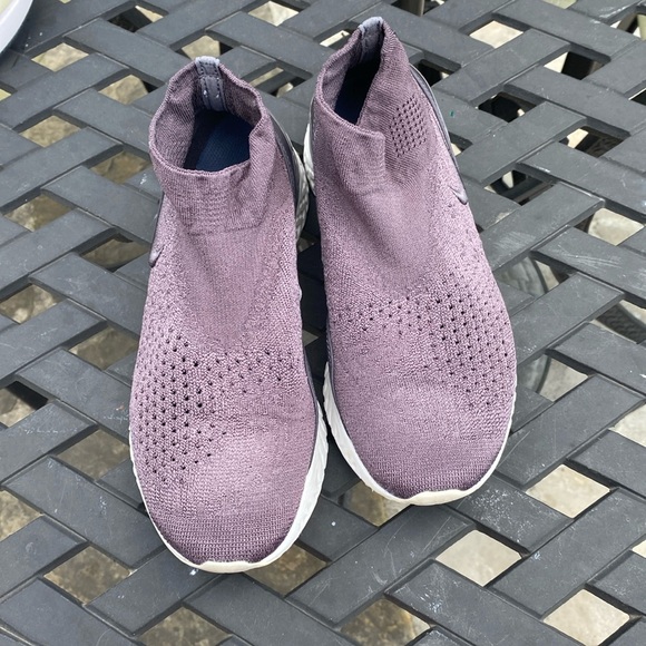 Nike running shoes - Picture 2 of 5